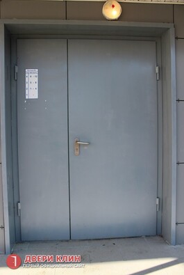 Металлическая подъездная дверь