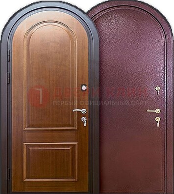 Железная арочная дверь с МДФ внутри ДА-14 в Гатчине