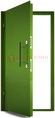 Зеленая металлическая бронированная дверь ДБ-8 в Гатчине