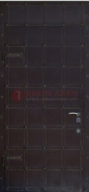 Черная железная дверь с ковкой ДК-5 для офиса в Гатчине