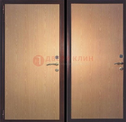 Коричневая металлическая дверь с ламинатом ДЛ-17 в Гатчине