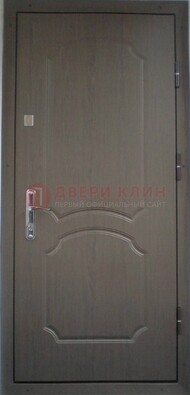 Темная входная дверь с МДФ ДМ-169 в Гатчине