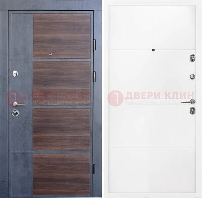 Темная металлическая дверь с резьбой и МДФ ДМ-197 в Гатчине
