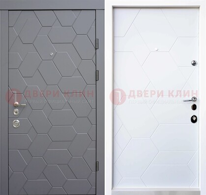 Серая стальная дверь с белой МДФ внутри ДМ-204 в Гатчине