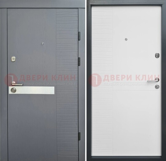 Серая металлическая дверь с белой резной МДФ панелью ДМ-215