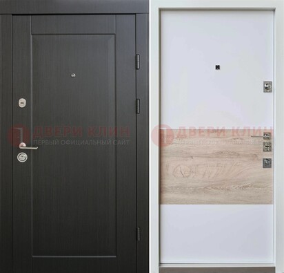 Черная металлическая дверь с резной МДФ Итальянский орех ДМ-230 в Гатчине