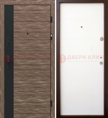 Коричневая входная дверь с черной вставкой МДФ ДМ-239 в Гатчине