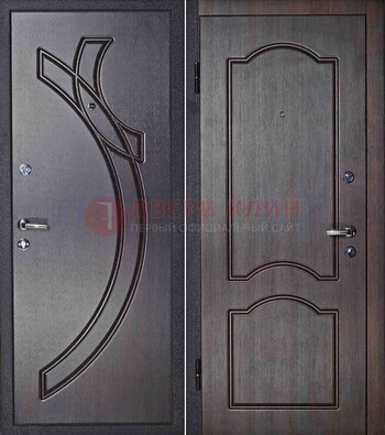 Уличная темная металлическая дверь с МДФ ДМ-24 в Гатчине