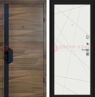 Стальная коричневая дверь МДФ c черной вставкой ДМ-267 в Гатчине