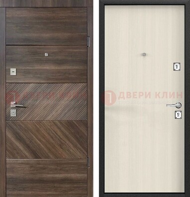 Стальная коричневая дверь с МДФ панелями ДМ-279 в Великом Новгороде