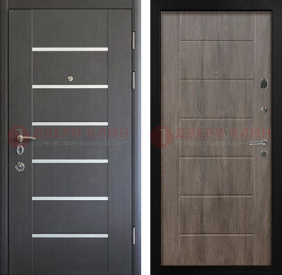 Черная металлическая входная дверь и коричневыми панелями МДФ ДМ-300 в Гатчине