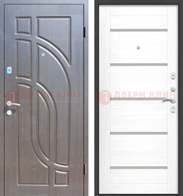 Железная классическая дверь Темный орех со светлой МДФ ДМ-303 в Гатчине