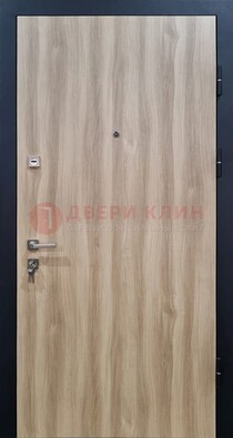 Светлая металлическая дверь с МДФ ДМ-340 в Подольске