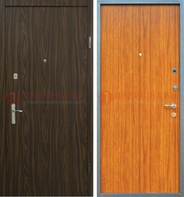 Коричневая одностворчатая стальная дверь с МДФ ДМ-341 в Гатчине