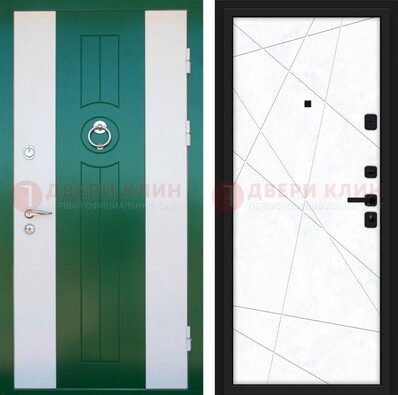 Зеленая железная дверь с панелями МДФ ДМ-369 в Гатчине