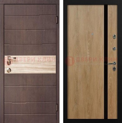 Темная металлическая дверь МДФ с декоративными вставками ДМ-432 в Гатчине