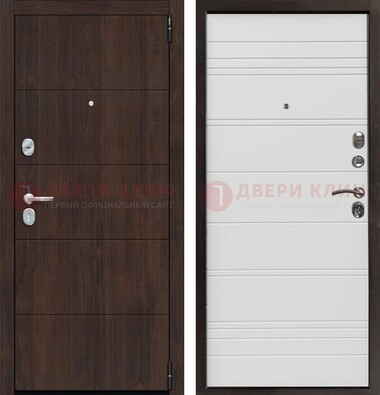 Темная квартирная дверь с МДФ хайтек ДМ-451 в Гатчине