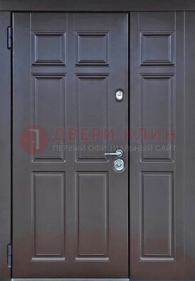Тёмная двухстворчатая входная дверь для коттеджа с МДФ ДМ-533 в Гатчине