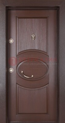 Железная дверь с массивом дуба в стиле классика ДМД-55 в Гатчине