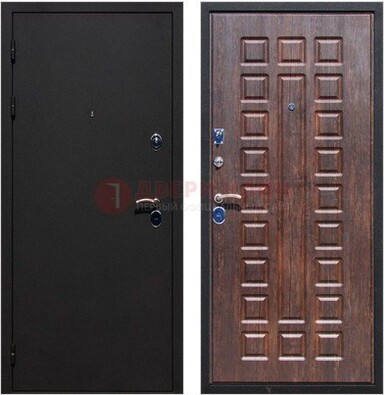 Черная металлическая дверь с порошковым напылением МДФ внутри ДП-110 в Гатчине