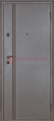 Коричневая металлическая дверь с порошковым напылением ДП-132 в Гатчине