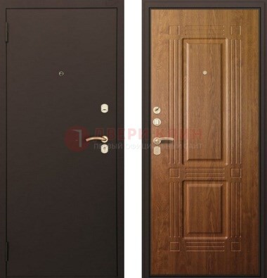 Коричневая металлическая дверь с порошковым покрытием ДП-138 в Гатчине