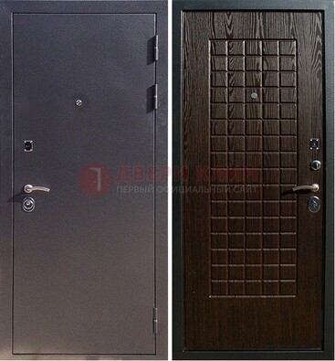 Серая металлическая дверь с порошковым напылением ДП-153 в Гатчине
