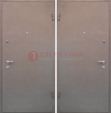 Серая железная дверь с порошковым окрасом ДП-166 в Всеволожске