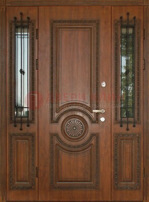 Парадная распашная стальная дверь Винорит со стеклом ДПР-106 в Гатчине