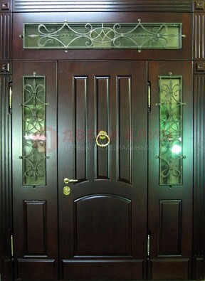 Стальная парадная дверь со стеклом и ковкой ДПР-18 для деревянного дома в Гатчине