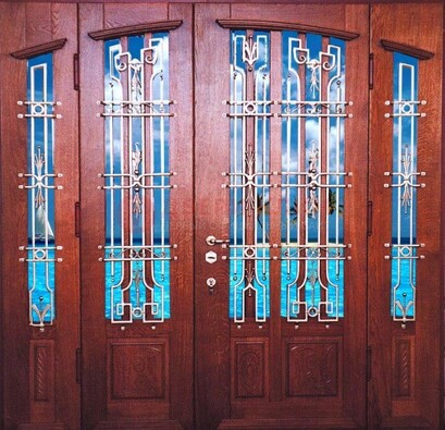 Парадная дверь со вставками из стекла ДПР-55 с шумоизоляцией в Гатчине