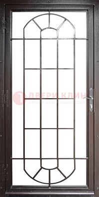 Темная металлическая решетчатая дверь ДР-22 в Гатчине