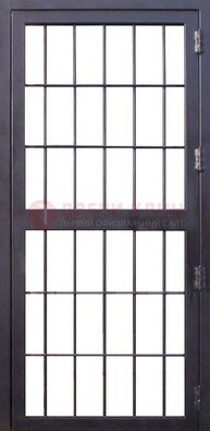 Темная стальная решетчатая дверь ДР-34 в Гатчине