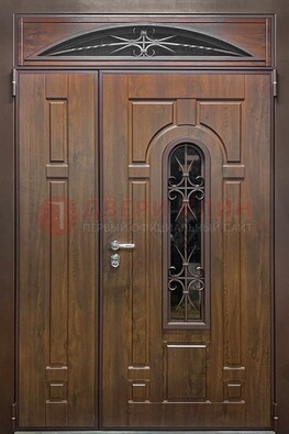 Большая металлическая дверь со стеклом и ковкой ДСК-145 в Гатчине