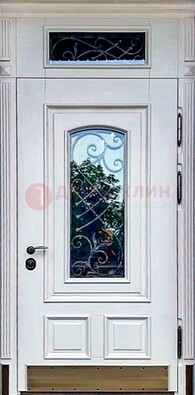 Металлическая дверь со стеклом и ковкой в белом цвете ДСК-148 в Гатчине