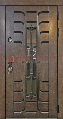 Современная стальная дверь со стеклом и ковкой ДСК-193 в Гатчине