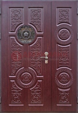 Красная железная дверь Винорит со стеклом и ковкой ДСК-235 в Гатчине