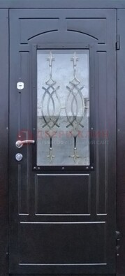 Черная уличная дверь Винорит со стеклом и ковкой ДСК-259 в Гатчине