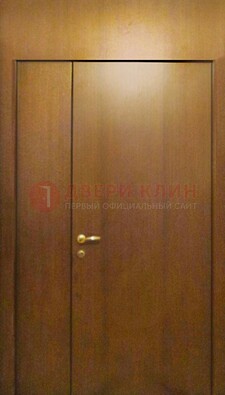 Светлая  тамбурная дверь ДТМ-22 в Гатчине