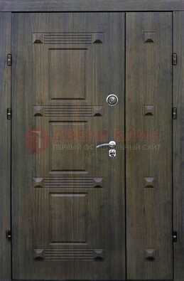 Железная двухстворчатая филенчатая дверь с виноритом ДВТ-143 в Талдоме