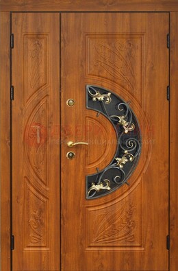 Входная дверь цвета золотой дуб с виноритом и ковкой ДВТ-176 в Гатчине