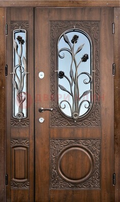 Железная дверь с виноритом и ковкой ДВТ-180 в Гатчине