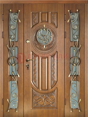 Коричневая уличная дверь с виноритом и ковкой ДВТ-184 в Всеволожске