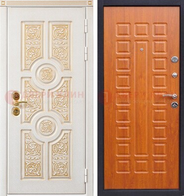 Белая железная дверь с виноритом ДВТ-230 в Гатчине