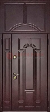 Коричневая железная дверь с виноритом и верхней фрамугой ДВТ-243 в Йошкар-Оле