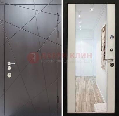 Железная коричневая дверь со светлой МДФ внутри и зеркалом ДЗ-125 в Гатчине