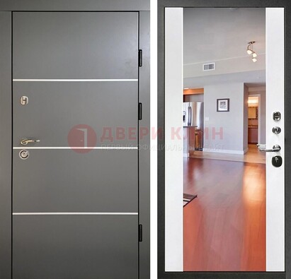 Темная коричневая входная дверь с зеркалом МДФ белая внутри ДЗ-131 в Гатчине