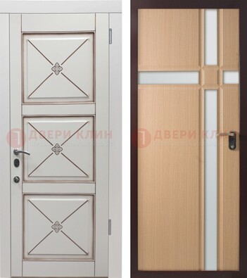 Коричневая уличная дверь с виноритом и МДФ Белый дуб с зеркалом ДЗ-94 в Гатчине