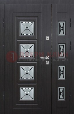 Чёрная двухстворчатая железная дверь с МДФ и витражом ВЖ-35 в Гатчине